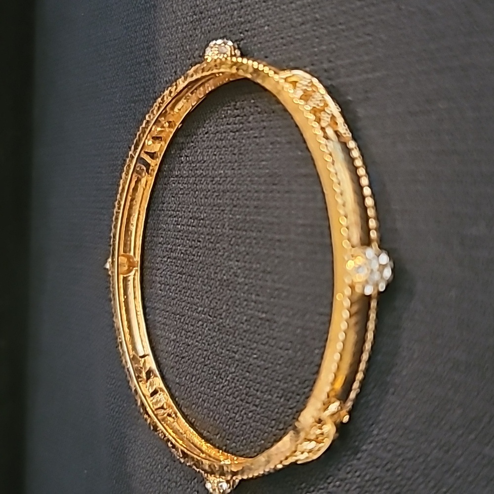 Gold bangle